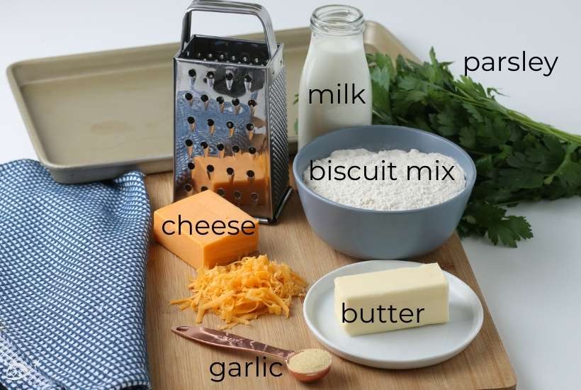 Ingredients labeled for Bisquick cheddar biscuits.