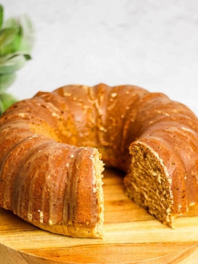 Chai Bundt Cake (with Espresso Glaze) Story