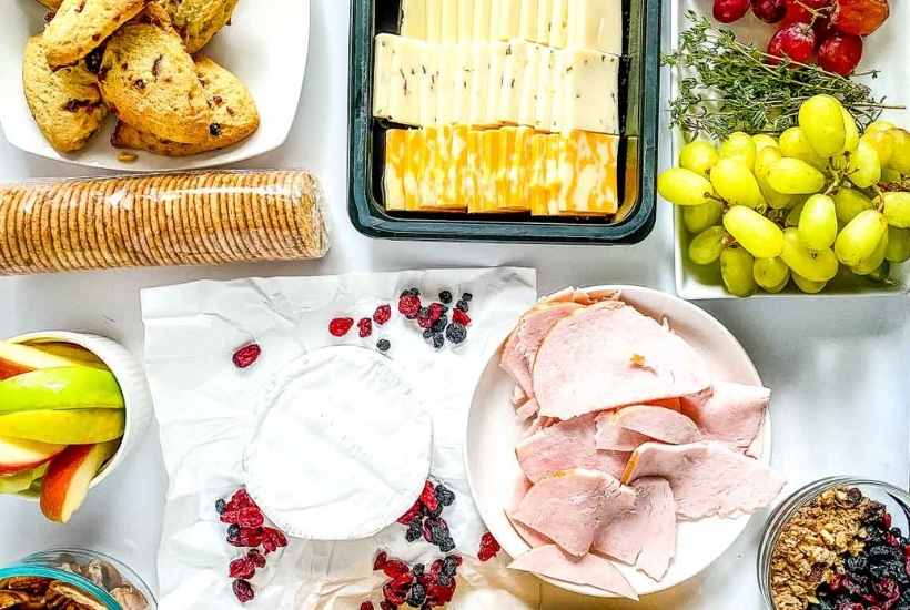 Ingredients to make the thanksgiving charcuterie board.