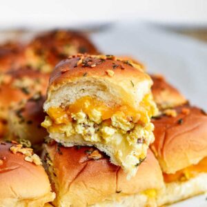 close up of hawaiian rolls breakfast sliders