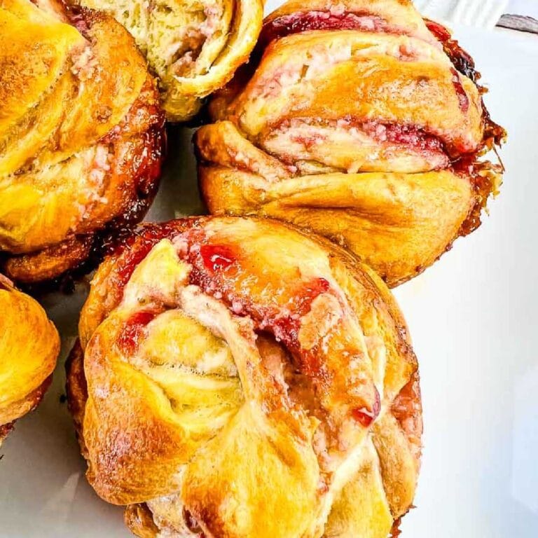 Cruffin Recipe with Raspberry & Cream Cheese