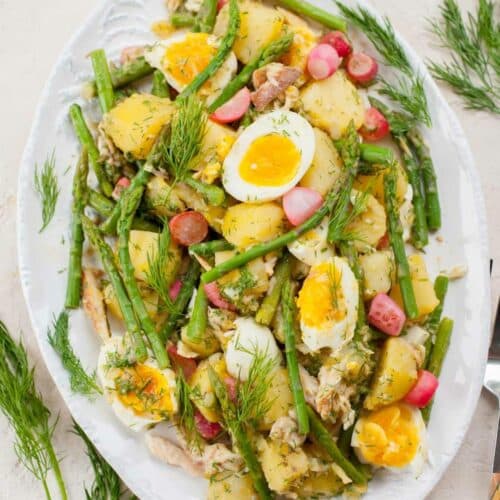 Potato salad with green beans and eggs.